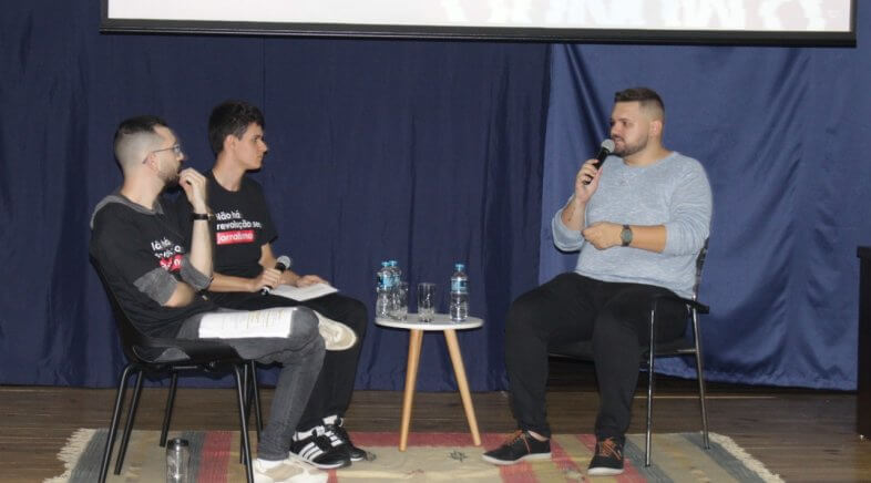  Bate-papo com Jota Deschamps encerra o último dia do evento Jornalismo Muda o Mundo