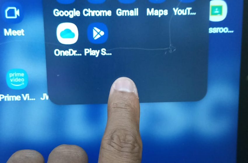 Uso excessivo de celular prejudica estudantes, aponta pesquisa