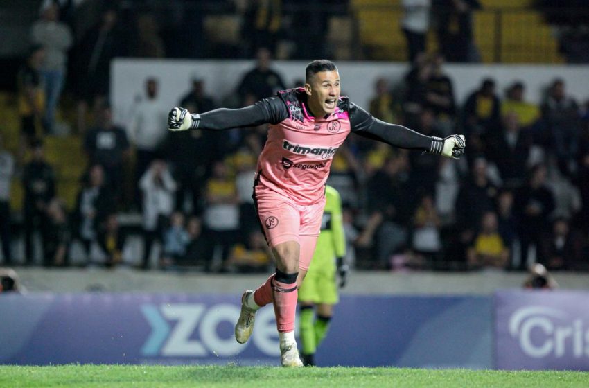 Joinville repete feito e elimina o Criciúma nos pênaltis