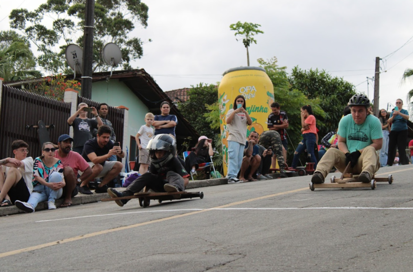 GP de Rolimã revive brincadeira e reúne milhares de pessoas em Joinville