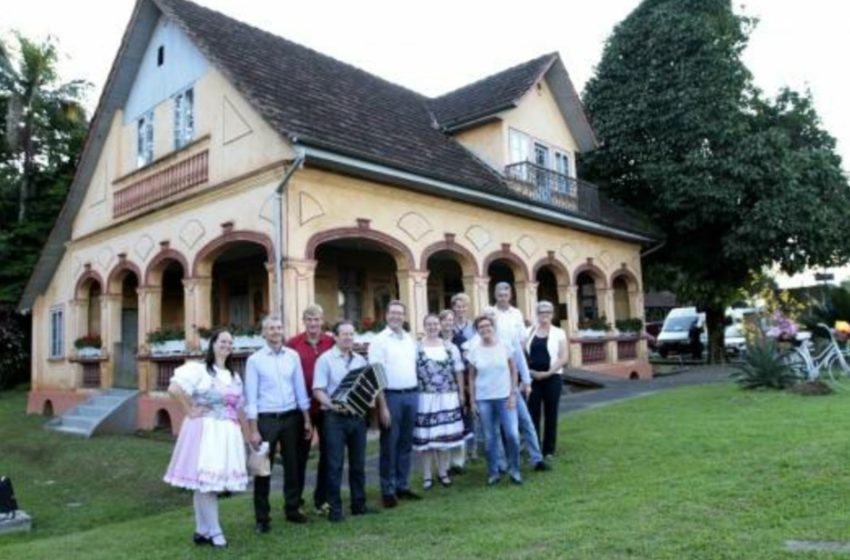  Tradição e memória alemã seguem vivas em Joinville