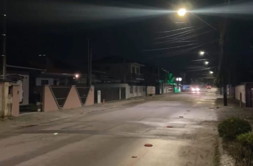  Falta de iluminação nas ruas afeta moradores e comerciantes