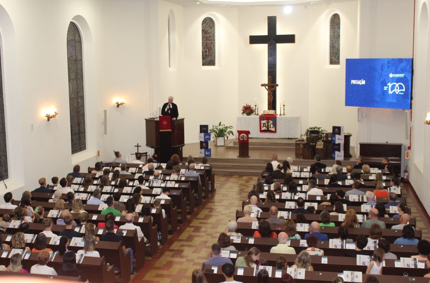  Bom Jesus IELUSC celebra 100 anos e reafirma sua identidade comunitária em Joinville
